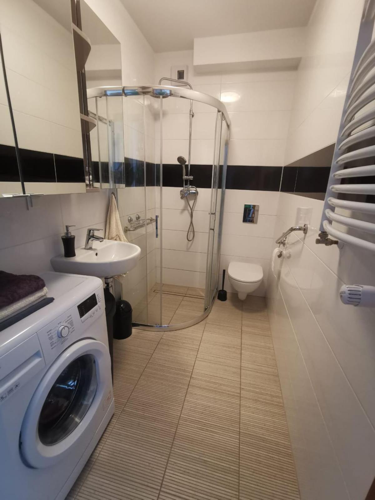 Apartment Chabrowy Przystanek Zielona Gora (Lubuskie)